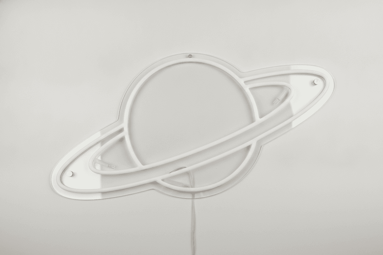 Saturn Neon Duvar Dekoru, Uzay Temalı Modern LED Işık